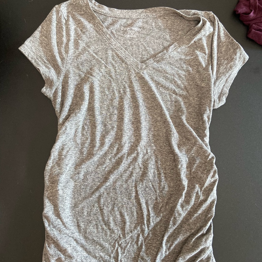 Maternity V neck shirt